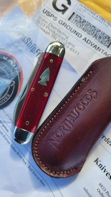 Faca Northwoods Red Sawcut Bone Indian River Jack - Imagem 1 de 4