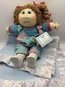 Cabbage Patch Kids Nursery Edition Baby Gilda mit orig Decke, Etikett befestigt - Bild 1 von 23
