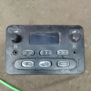 03-06 GMC YUKON XL CHEVY SUBURBAN REAR CONSOLE TEMP Audio Fan CONTROL OEM - Picture 1 of 2