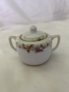 Vintage Nippon Hand Painted Sugar Bowl & Lid  Gold Trim Very Pretty - Picture 1 of 11
