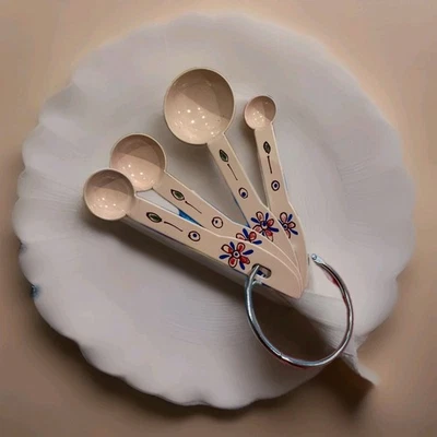 ❀ڿڰۣ❀ HAND PAINTED Four FLORAL ART DECO DESIGN Stainless Steel MEASURING SPOONS - Image 1 of 4