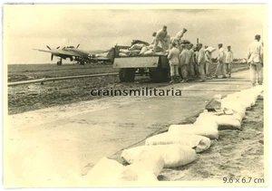 Orig. Foto Junkers Ju 88 Flugzeug Bomber an Flugplatz Russland 1941 Dno RAD - Bild 1 von 1
