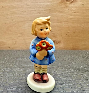 Royal Crown Girl with Flowers Figurine - Picture 1 of 6