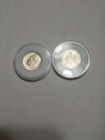 1947  S   Silver Roosevelt Dime   UNC! With Case Cover