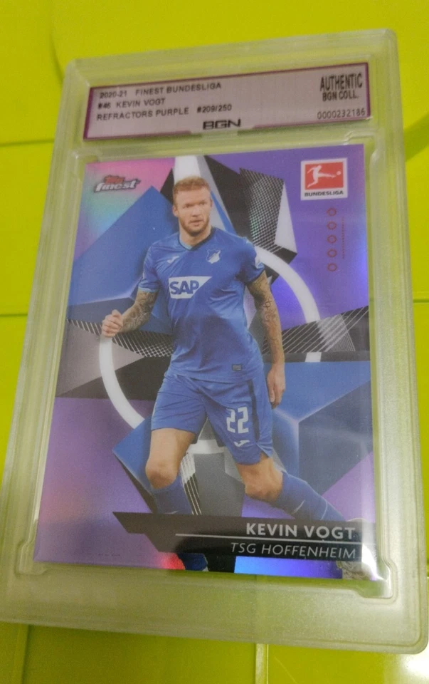 KEVIN VOGT 2020-21 Topps Finest Bundesliga Refractor Purple 209/250 (BGN-AU) - Image 1 of 3