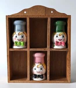 1950's Japan Chef Spice Shakers Wooden Display Tray Kitsch Vintage Retro - Picture 1 of 13