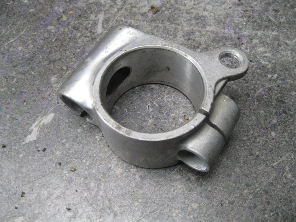 98 Kawasaki Ninja ZX7 ZX-7 ZX7R manillar izquierdo clip montaje 69C Foto 1 de 1