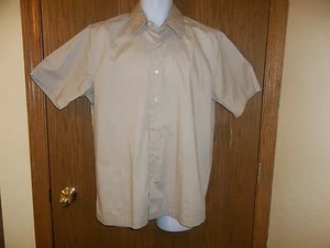 NEW MEN'S CROFT & BARROW BEIGE DRESS SHIRT SIZE MEDIUM MSP $34.00 - Picture 1 of 4