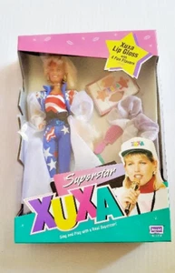 Muñeca XUXA Superstar Patriot Nueva Sin usar en caja con brillo labial juguete coleccionable talla Barbie - Imagen 1 de 6
