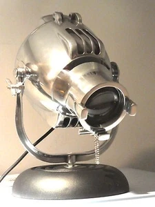 LÁMPARA DE ESCRITORIO DE PUNTO DE LUZ DE TEATRO DE HEBRAS DE COLECCIÓN AÑOS 50 EAMES PELÍCULA RETRO ALESSI PLATEADA - Imagen 1 de 12