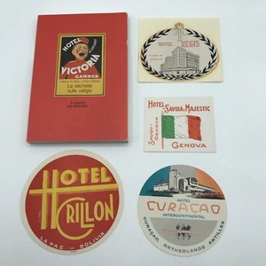 1991 Italian "The Labels On The Suitcases" World Of Bibliophile Hotel Book - Picture 1 of 13