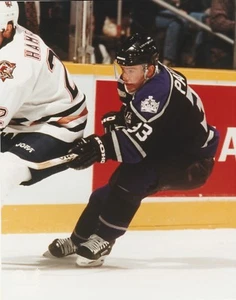 ARCHIVO FOTOGRÁFICO ZIGGY PALFFY 8X10 CON LICENCIA EN COLOR LOS ANGELES KINGS #33 - Imagen 1 de 1