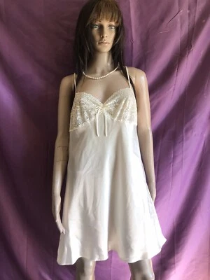 LENCERÍA MUÑECA BEBÉ MORGAN TAYLOR ÍNTIMATES BLANCO SATINADO TALLA L Foto 1 de 4