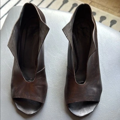 Botas peeptoe recortadas Marsèll super chiques em marrom/preto-tamanho 38 (adequado para 7,5 a 8) - Imagem 1 de 4