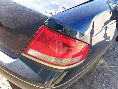 FORD FALCON RIGHT TAILLIGHT BA, SEDAN, 10/2002-09/2005 - image 1 of 4