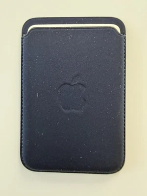 Apple Fine Woven Wallet with MagSafe Deep Blue MA6X4ZM/A for iPhone 17 / 16 / 15 - Image 1 of 4