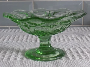 Green Glass Pedestal Bowl Decorative Tableware Vintage - Picture 1 of 3
