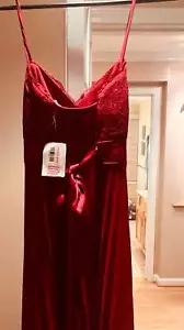 Elegant Red Lace Trim Evening Gown - Picture 1 of 1