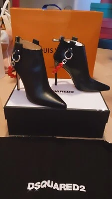 Botín de cuero Dsquared2 cadena roja Foto 1 de 4