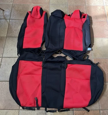 Cubiertas de asiento trasero personalizadas malla espaciadora laterales rojo/negro 2023 Honda Civic Foto 1 de 4