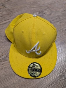New Era Atlanta Braves CYBER AMARILLO Sombrero Ajustado Talla 8 1/8 - Imagen 1 de 4