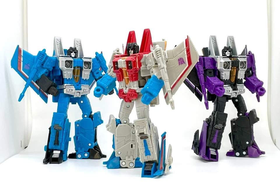 Transformers Hasbro Earthrise Voyager  Skywarp Thundercracker  Starscream  - Image 1 of 1