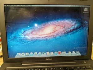MacBook 2.1 Intel Core Duo (negro) - Imagen 1 de 11