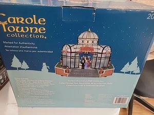 Carole Towne Collection Ellison Opera House Plays Music Lights Up 2020 NEW - Bild 1 von 14