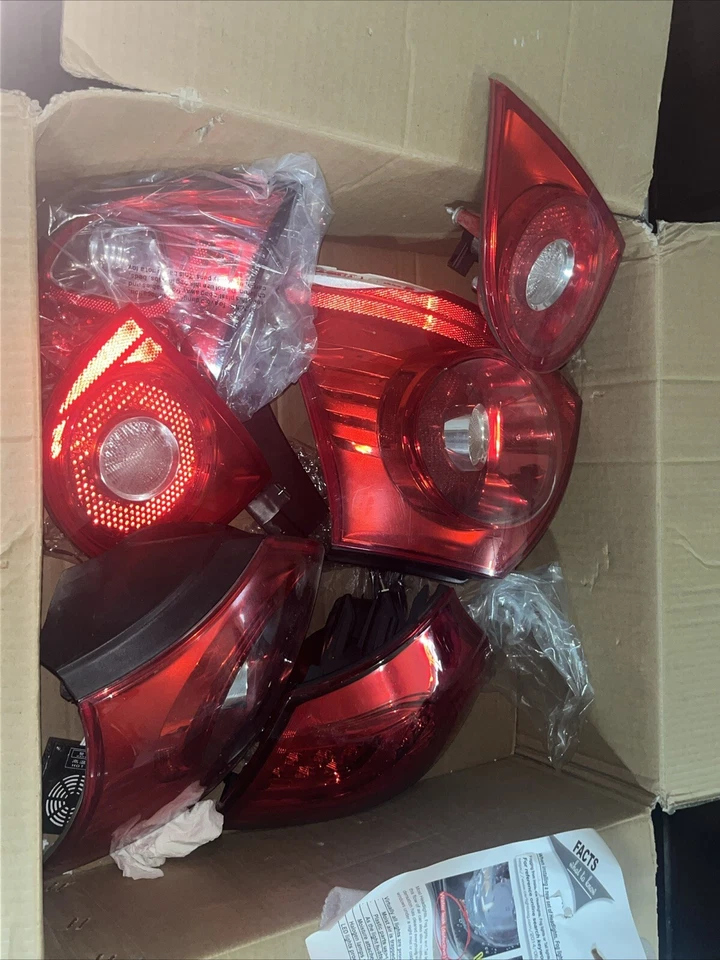 Luces traseras Volkswagen Golf GTI MK5 2008 Foto 1 de 2