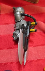 Marvel Legends 2014 MANDROIDE BRAZO IZQUIERDO PIEZA Suelto (Barón Zemo) 6" ESCUDO BAF - Imagen 1 de 1