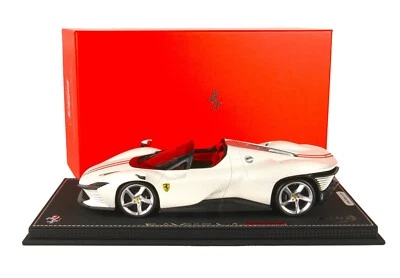 BBR 1:18 - Ferrari Daytona SP3 Icona Series 2022 Bianco Italia - Immagine 1 di 3