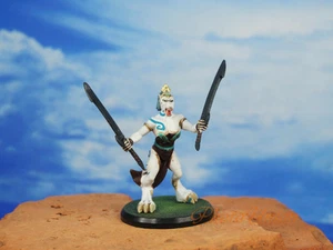 Figura pintada RACKHAM CONFRONTATION Wolfen of Yllia Vestals apego K1209 G - Imagen 1 de 2