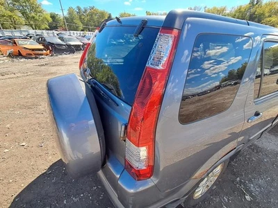 Luz trasera derecha pasajero construida en Japón para 05-06 CR-V 3717131 Foto 1 de 4