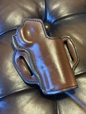 Mernickle Leather OWB Pancake Holster GV5 Fits 1911 Government 5” / Commander - Image 1 of 4