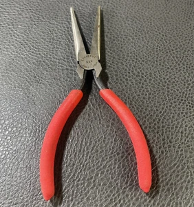 Crescent 1033-7 Chain Nose Plier NOS 7.5” Long Red Comfort Grip Pliers Needle - Picture 1 of 5