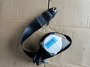 Cinturón de seguridad trasero Ford Ka Zetec 1.2 gasolina 2011 n/s lado del pasajero - Imagen 1 de 1