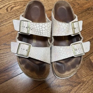Birkenstock Arizona Reptile Lizard Pattern Iridescent Womens 9 - Picture 1 of 7