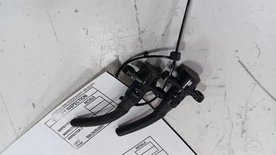 起亚 Forte 挡风玻璃擦洗器洗衣机液体罩喷雾器喷嘴 2014 2015 2016 — 第 1/4 张图片