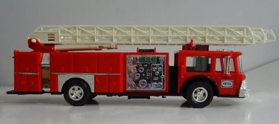 Camión de bomberos Hess Toy 1989 con sirena de sonido doble Foto 1 de 4