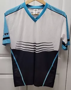 Camisa de fútbol Techwear EE. UU. manga corta pequeña azul, blanca y negra ligera - Imagen 1 de 8