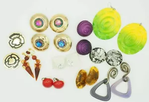 Retro Vintage 22 pieces lot pile mix style fashion retro earrings grab bag - Picture 1 of 6