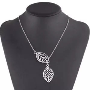 Double Leaf Pendant Necklace In Silver Ladies Comes In Jewellery Gift Bag - Picture 1 of 3