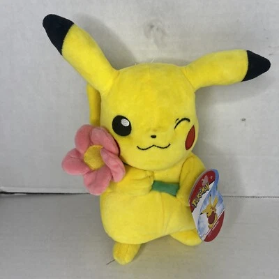 Peluche Pokémon Pikachu San Valentín sosteniendo flor rosa (Jazwares, 2022) 8” nuevo con etiquetas Foto 1 de 4