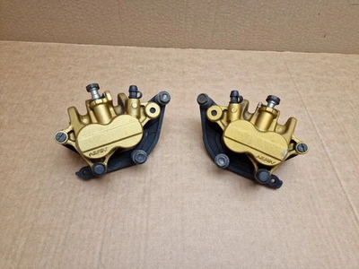 Par de pinzas de freno delanteras Triumph Street Triple 675 2013-2016 Foto 1 de 4