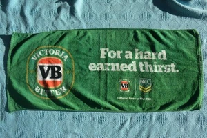 ALFOMBRA BARRA TOALLA VB Victoria Bitter NRL - Corredor. USADO 'Por una sed duramente ganada'. - Imagen 1 de 1