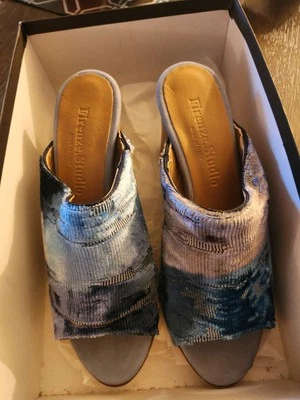 女式 Firenze 凉鞋 6 码 — 第 1/4 张图片