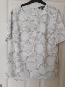 Top From Primark Size 14 - Picture 1 of 3