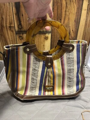 Bolso de mano RELIC estilo vintage tejido a rayas plástico grano madera asas circulares Foto 1 de 4