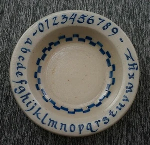 ROWE Cerámica Azul Cobalto Decorado ALFABETO INFANTIL CUENCO - 5 7/8" - Fechado 1991 - Imagen 1 de 5