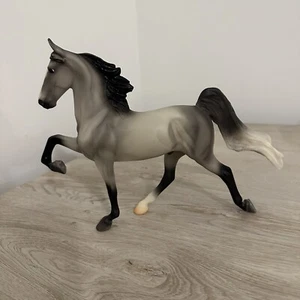 Caballo del año Breyer American Saddlebred Mason #62058 2018 - Imagen 1 de 3